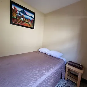 https://central-hostel.guatemalaantiguahotels.com
